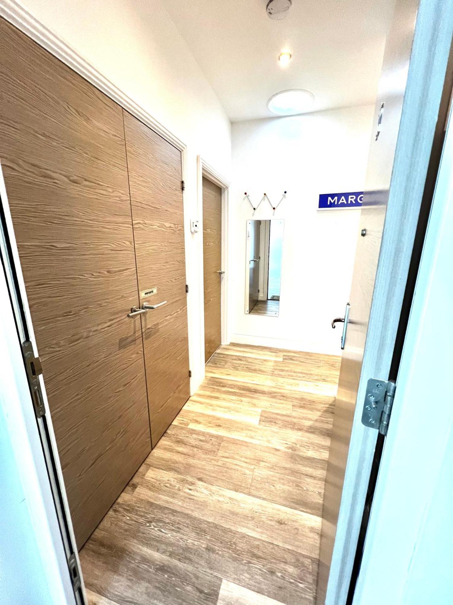 The Penthouse Margate, Balconies, Sea View, Gated Parking, Air Con! Apartman Kültér fotó