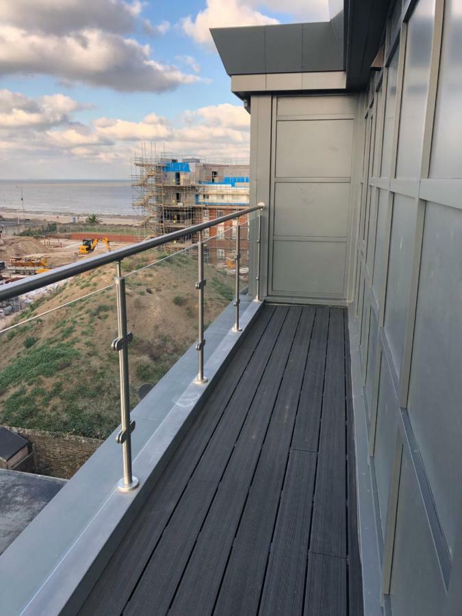 The Penthouse Margate, Balconies, Sea View, Gated Parking, Air Con! Apartman Kültér fotó
